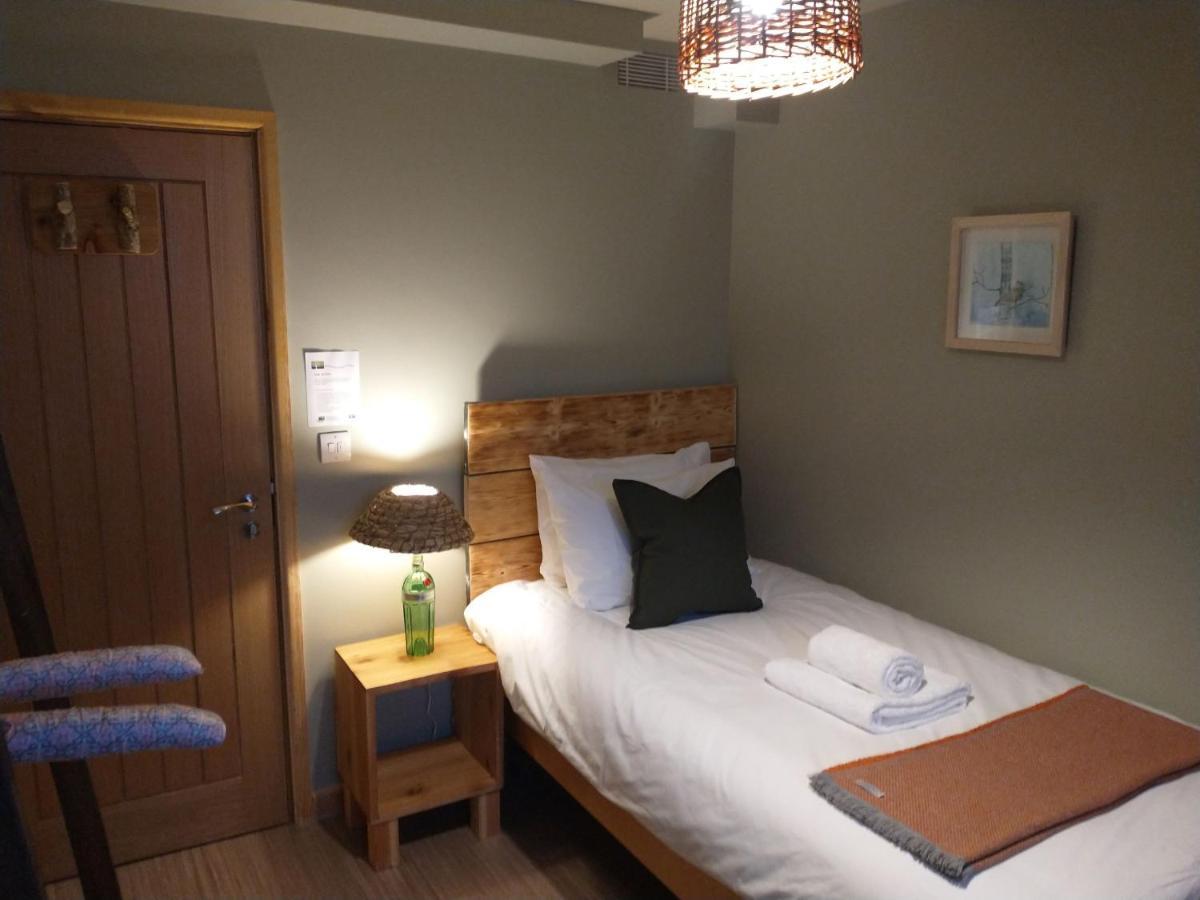 South Downs Eco Lodge & Camping East Meon Экстерьер фото